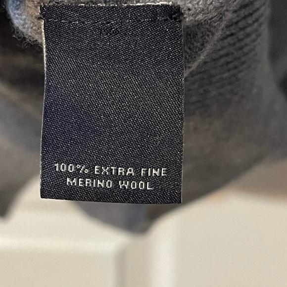 Hart Schaffner Marx Extra Fine Merino Wool Gray Lightweight Sweater Size L - Picture 4 of 5